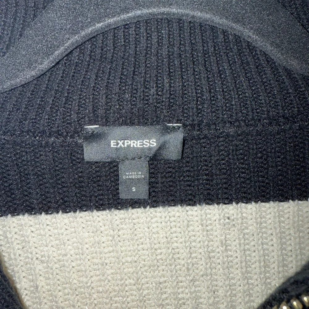 Express Black and Cream Knit Sweater - Picture 3 of 4